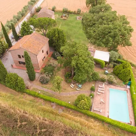 Kır Evi La Vecchia Quercia Pozzuolo